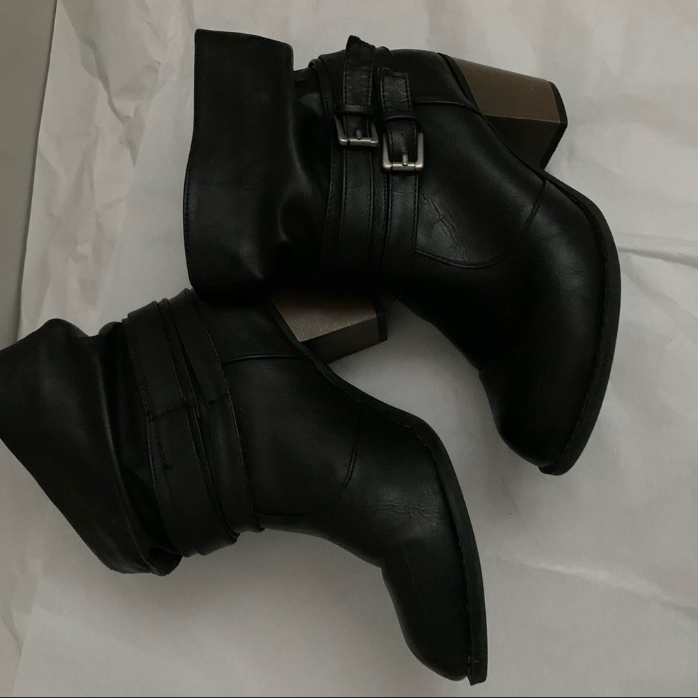 Diba slip on black heeled bootie